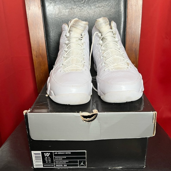 AIR JORDAN 9 RETRO - Picture 2 of 6